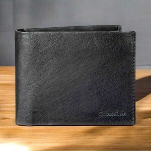 Calvin Klein Men’s Leather RFID Minimalist Bifold Wallet Black Pass Case